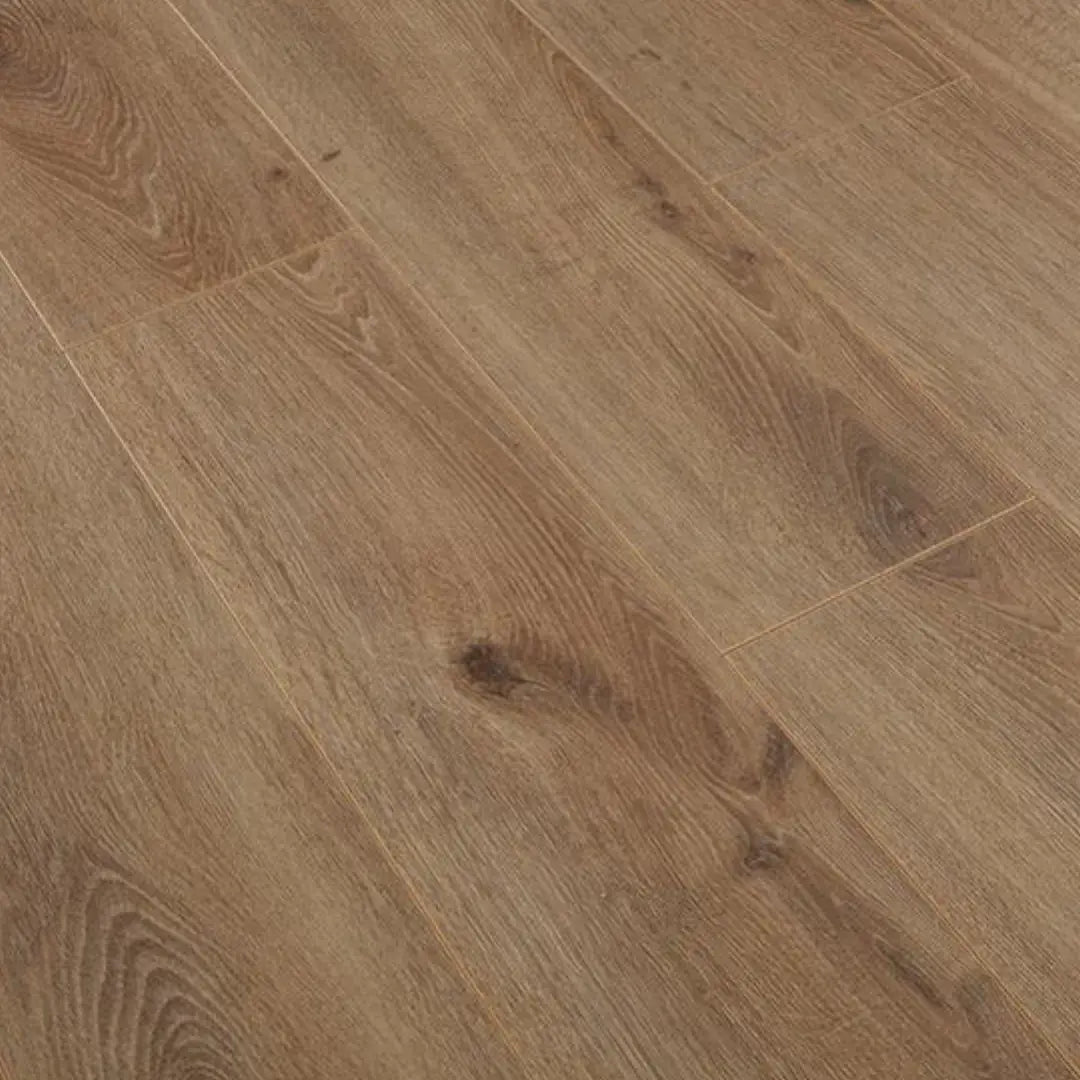 Interior Woods 10mm Laminate Flooring Light Oak